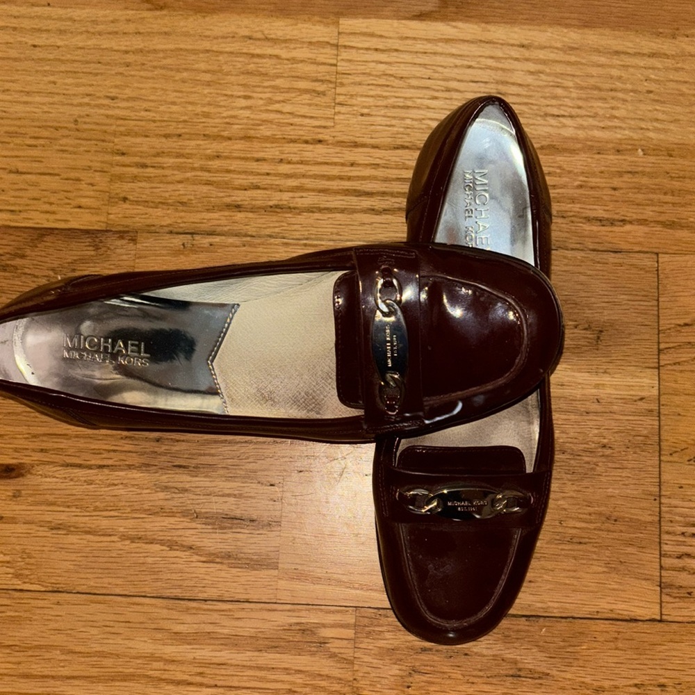 MICHAEL Michael Kors-Lainey Mid Loafer burgundy size 9 silver hardware